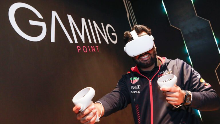 Manchester Airport launches gaming area with virtual reality escape room – Business Traveller